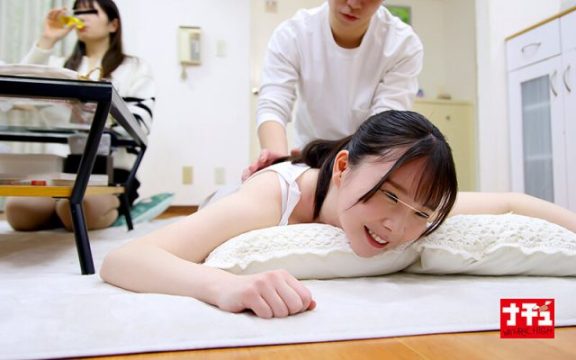 Địt Em Gái Ngây Thơ đến Cực Khoái Lần đầu Khi Kích Thích âm Vật Qua Quần Lót